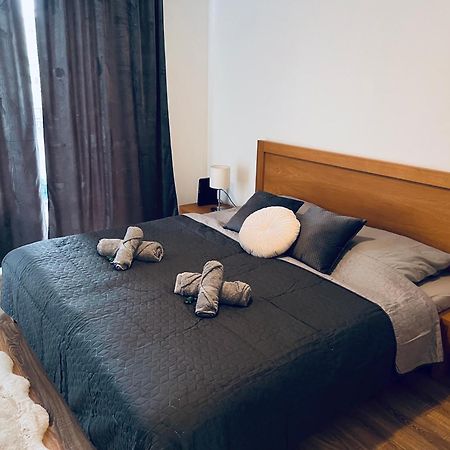 Old Town City Center Apartment 1 - Private Parking Included Кошице Екстериор снимка