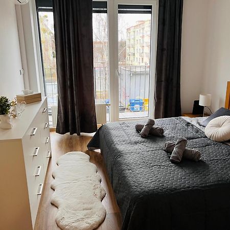Old Town City Center Apartment 1 - Private Parking Included Кошице Екстериор снимка