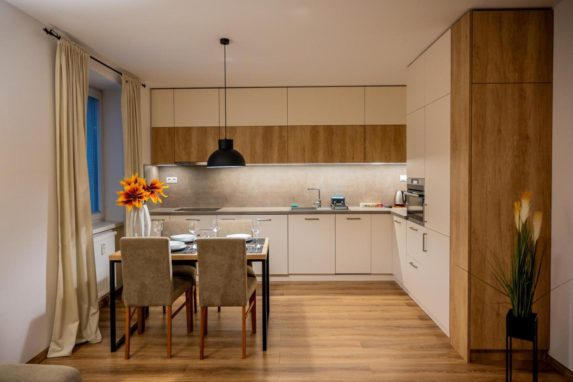 Old Town City Center Apartment 1 - Private Parking Included Кошице Екстериор снимка