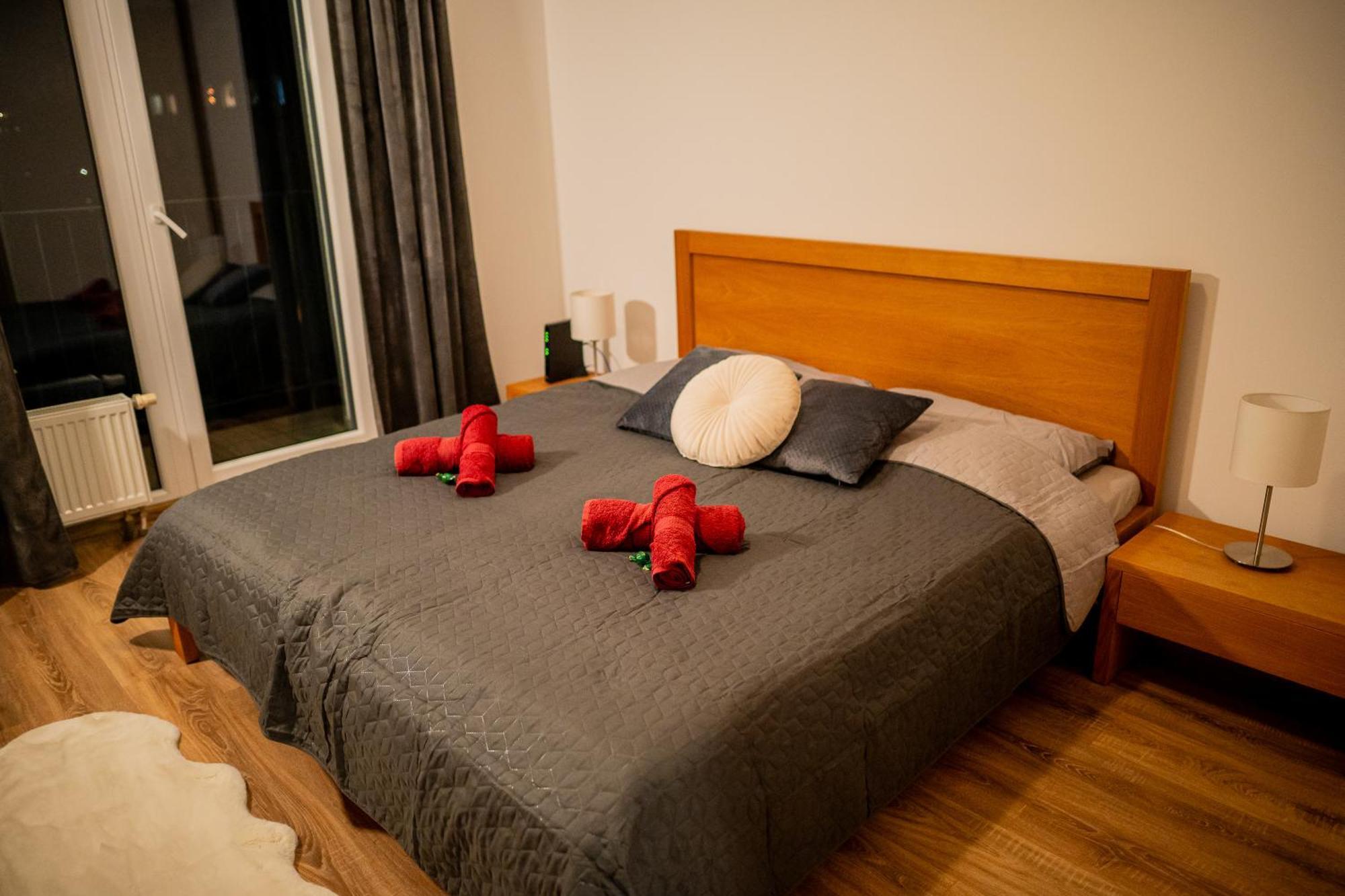 Old Town City Center Apartment 1 - Private Parking Included Кошице Екстериор снимка