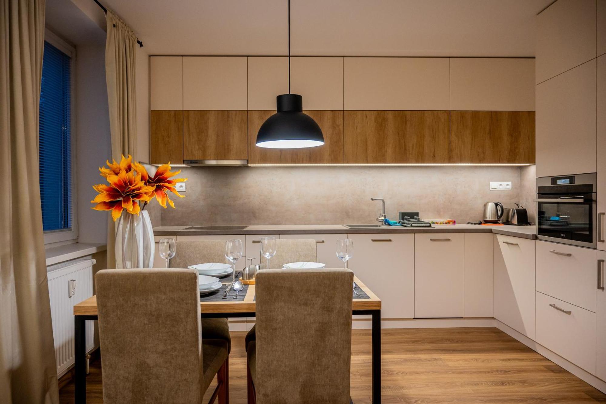 Old Town City Center Apartment 1 - Private Parking Included Кошице Екстериор снимка