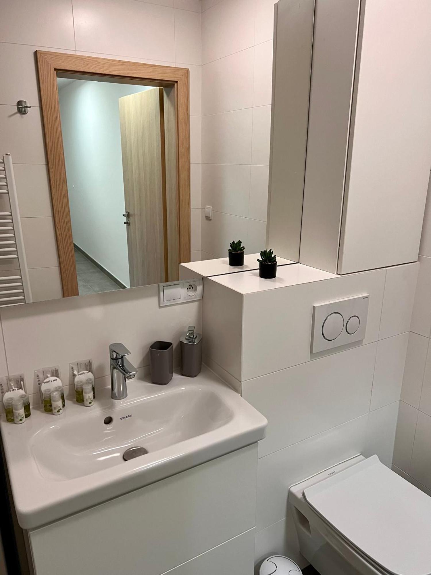 Old Town City Center Apartment 1 - Private Parking Included Кошице Екстериор снимка